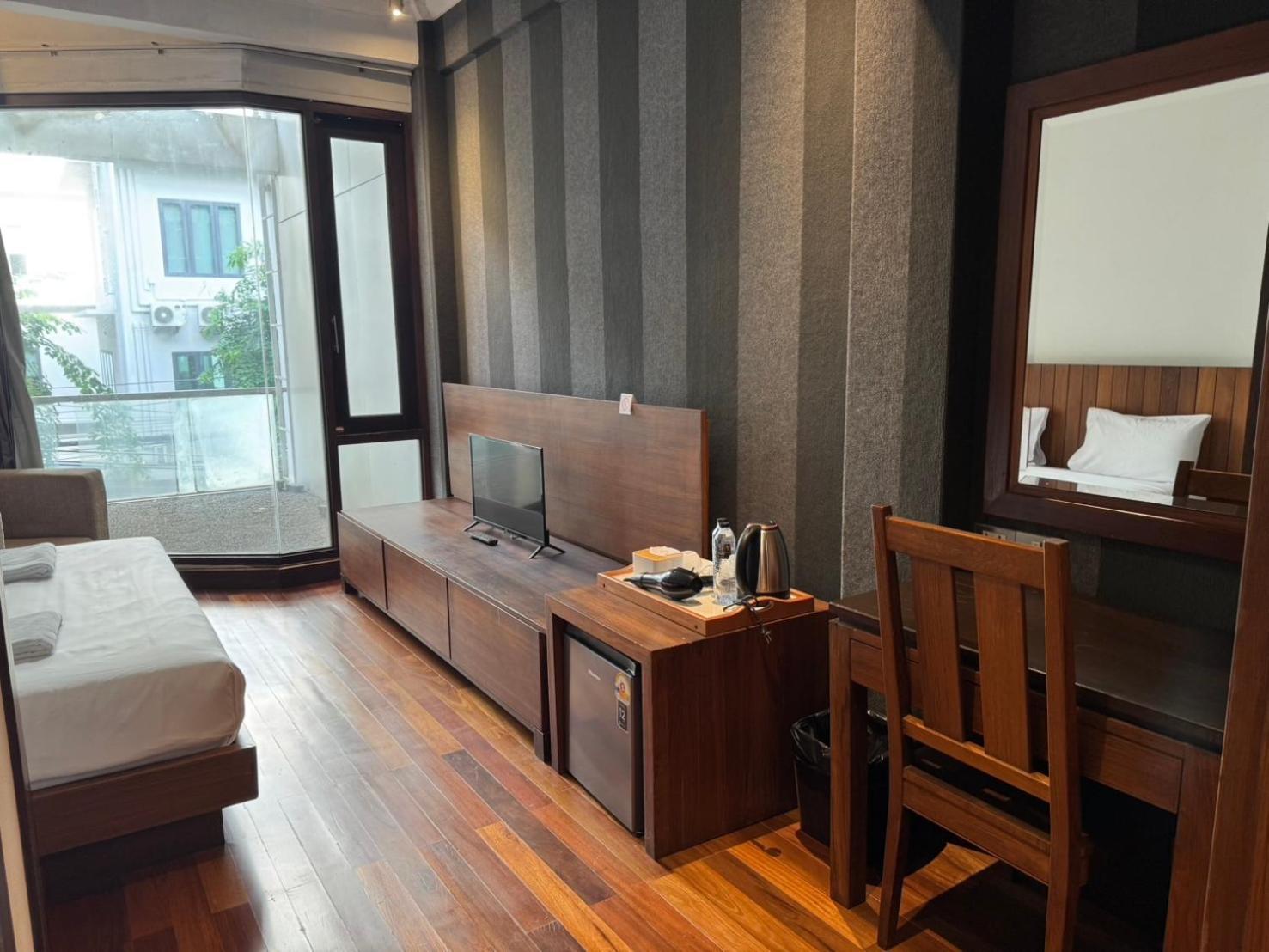 Wish Inn Silom - วิช อินน์ สีลม X Bangkok Dış mekan fotoğraf