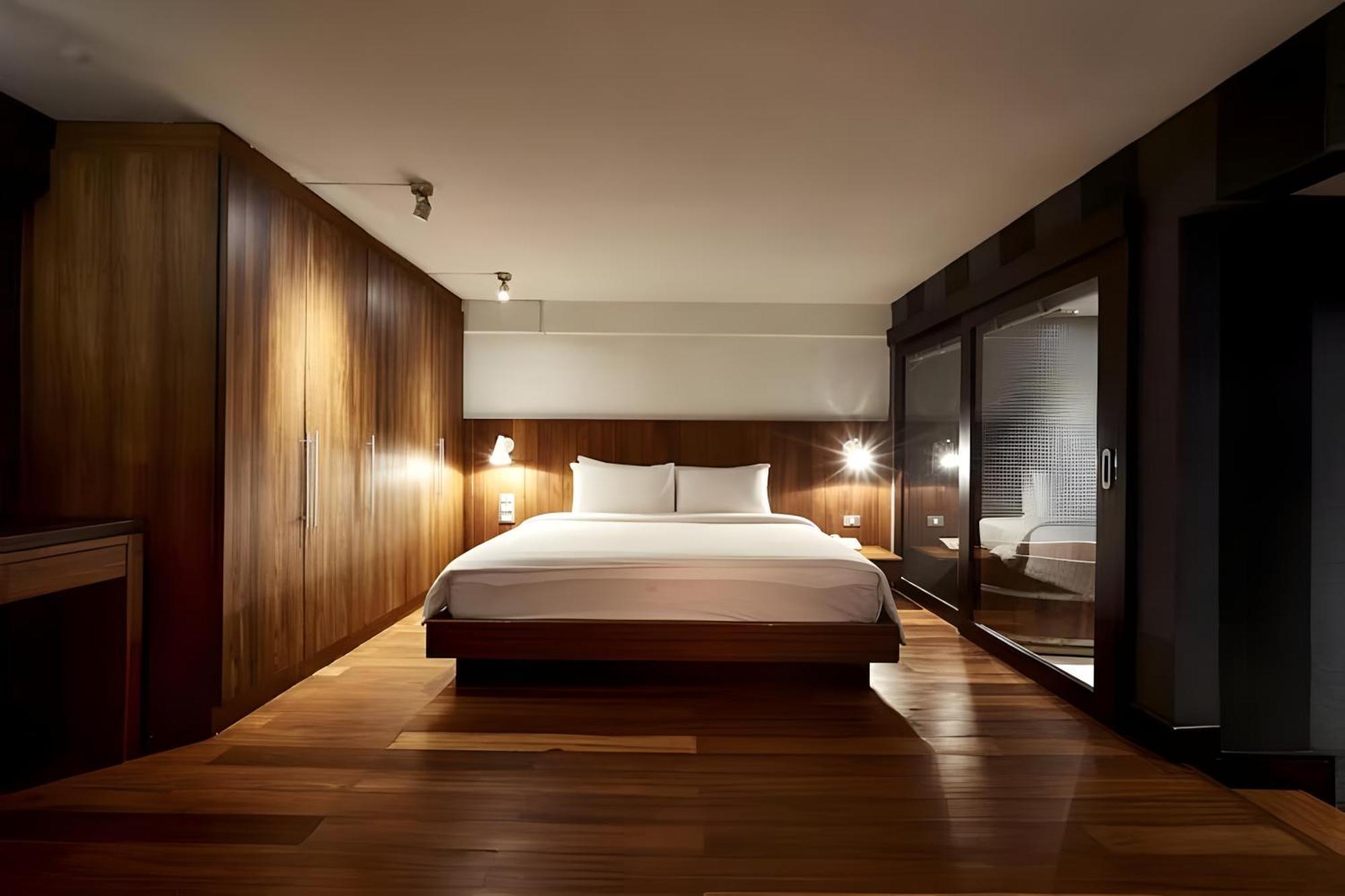 Wish Inn Silom - วิช อินน์ สีลม X Bangkok Dış mekan fotoğraf
